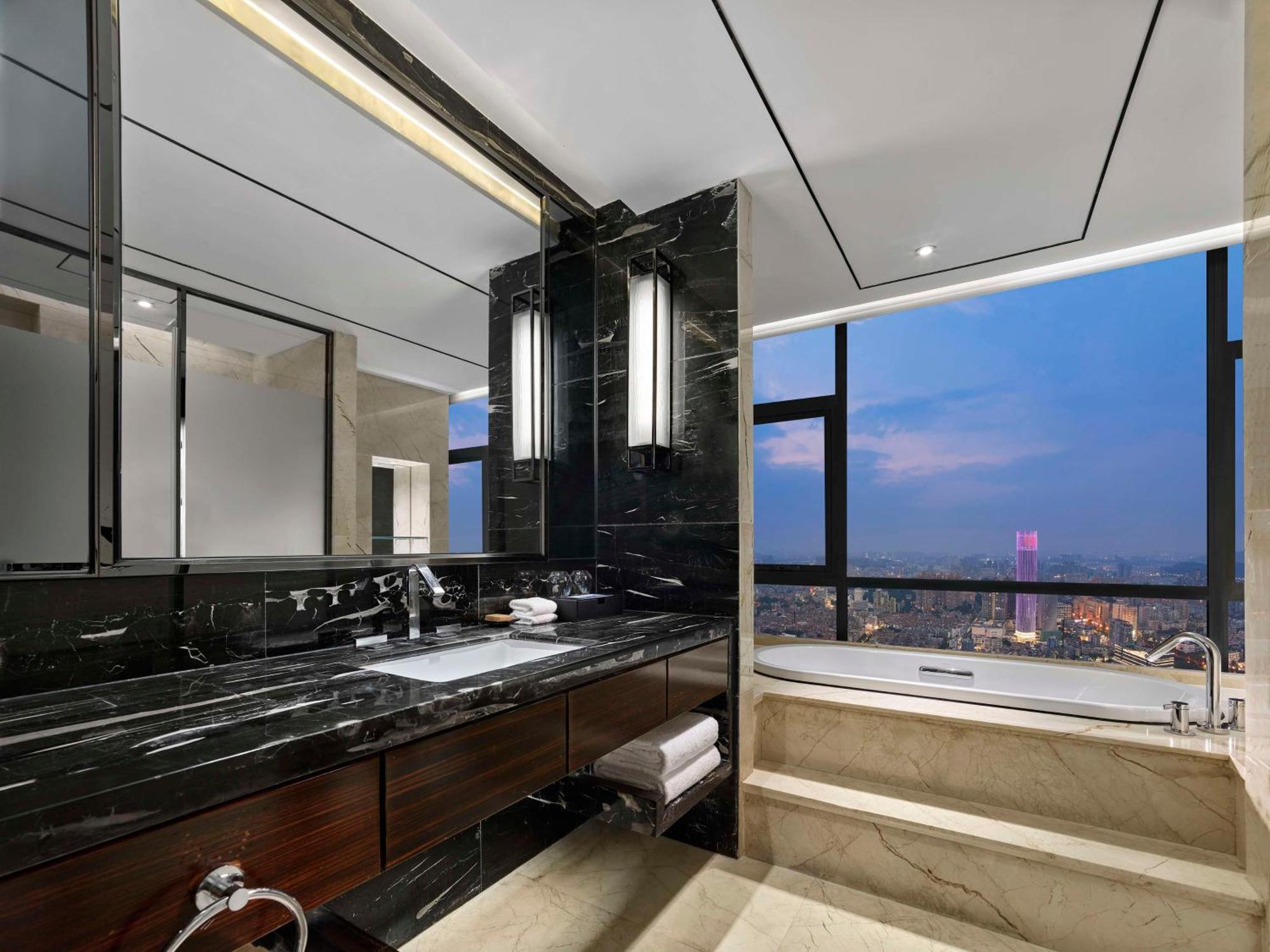 Hilton Zhongshan Downtown Zhongshan (Guangdong) Exterior foto